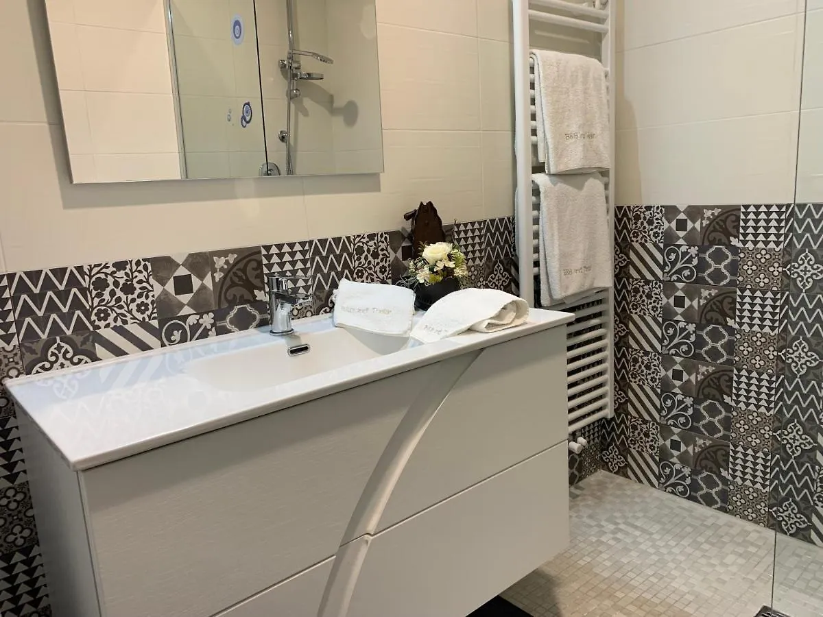 Bed & Breakfast Indi Thelar Villa Guardia