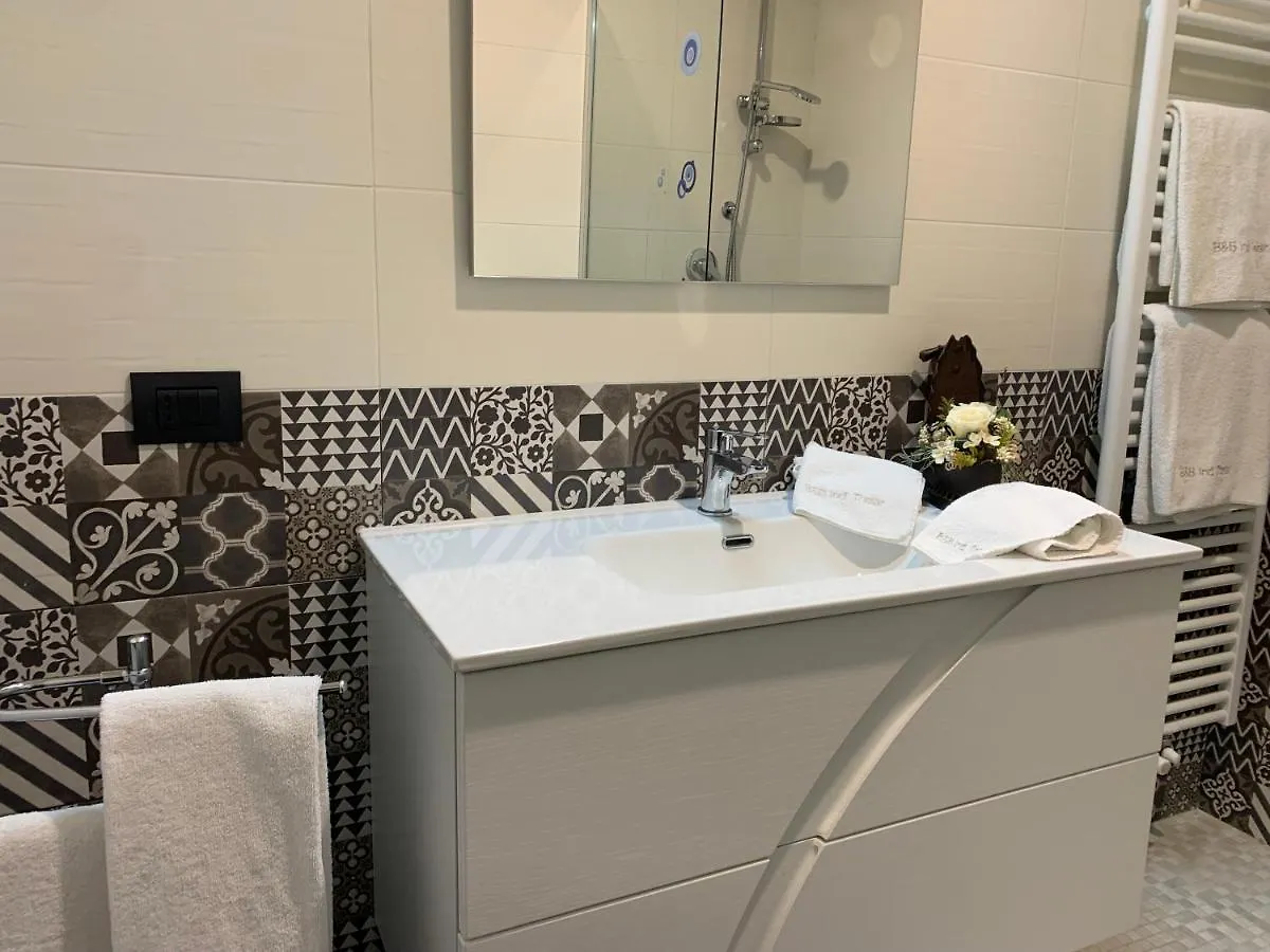 Bed & Breakfast Indi Thelar Villa Guardia Italy