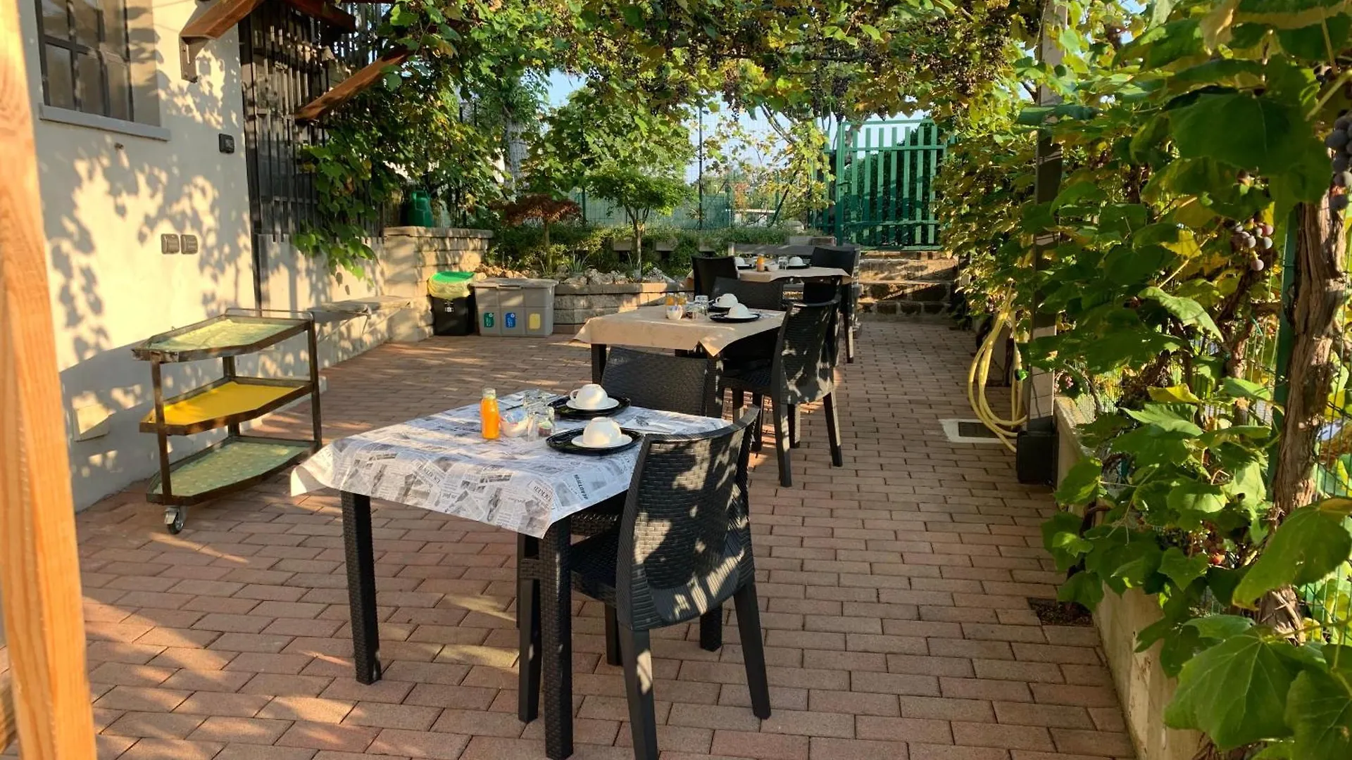 Bed & Breakfast Indi Thelar Villa Guardia